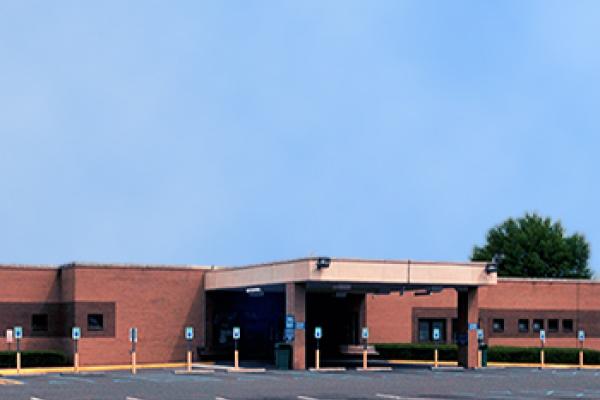 exterior of Lincoln Community Health Center